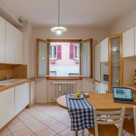 Paolo's - Overlooking The Apartament *